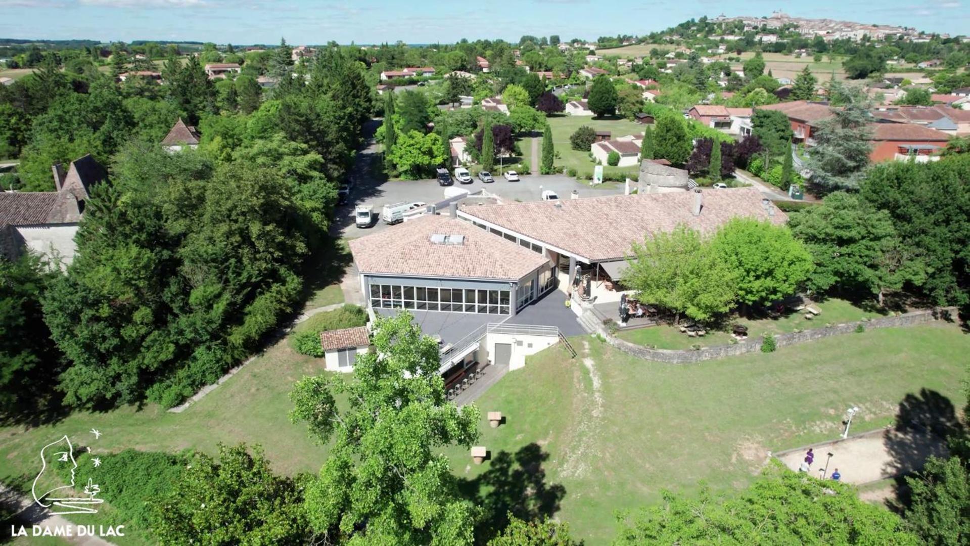 Hotel Restaurant La Dame Du Lac Monflanquin Exteriér fotografie